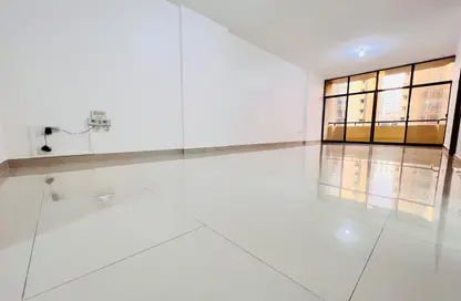 Apartment - 2 Bedrooms - 2 Bathrooms for rent in Hamdan Street - Abu Dhabi