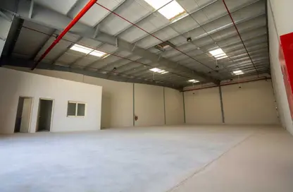 Warehouse - Studio - 2 Bathrooms for sale in Al Sajaa - Sharjah