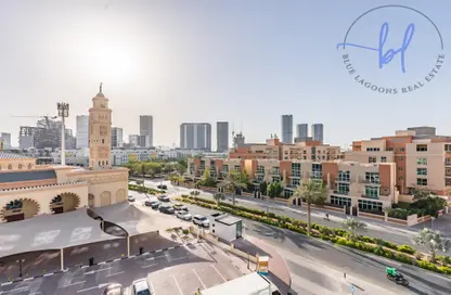 شقة - 2 غرف نوم - 3 حمامات للايجار في بناية رويال جي في سي - قرية الجميرا سركل - دبي