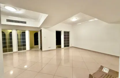 دوبلكس - 2 غرف نوم - 2 حمامات للايجار في فلل الواحة - دبي لاند - دبي