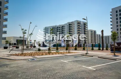 Outdoor Building image for: Apartment - 2 Bedrooms - 2 Bathrooms for rent in Waters Edge - Yas Island - Abu Dhabi, Image 1