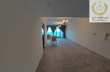 شقة - 2 غرف نوم - 3 حمامات للبيع في مساكن كورنيش عجمان - طريق كورنيش عجمان - عجمان