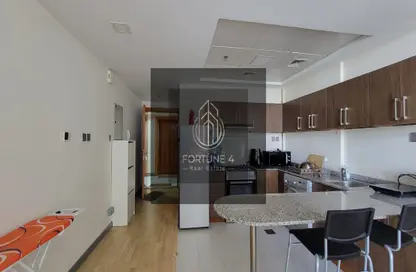 Apartment - Studio - 1 Bathroom for rent in Binghatti Apartments - Dubai Silicon Oasis - Dubai