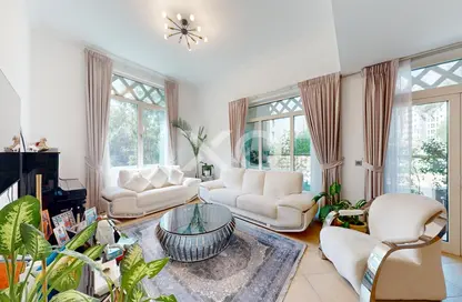 Apartment - 3 Bedrooms - 3 Bathrooms for rent in Al Hallawi - Shoreline Apartments - Palm Jumeirah - Dubai