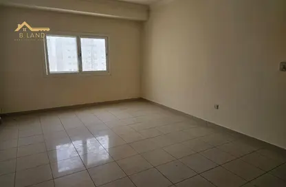 شقة - 2 غرف نوم - 2 حمامات للايجار في مبنى مويلح - مويلح - الشارقة شقة - 2 غرف نوم - 2 حمامات للايجار في مبنى مويلح - مويلح - الشارقة