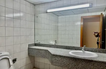 صورة لـ حمام شقة - 1 حمام للايجار في ديسكوفري غاردنز - دبي ، صورة رقم 1