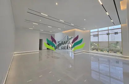 Villa - 5 Bedrooms - 5 Bathrooms for rent in Al Manara - Dubai