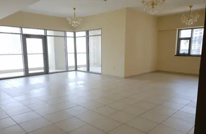 شقة - 2 غرف نوم - 3 حمامات للايجار في E برج - الأبراج الإدارية - الخليج التجاري - دبي