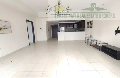 Apartment - 1 Bedroom - 1 Bathroom for rent in Churchill Towers - Business Bay - Dubai