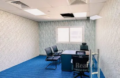 Business Centre - Studio for rent in Al Hanaa Centre - Al Jafiliya - Dubai