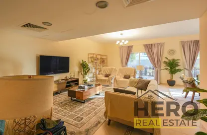 Villa - 4 Bedrooms - 5 Bathrooms for rent in Seashore - Rabdan - Abu Dhabi