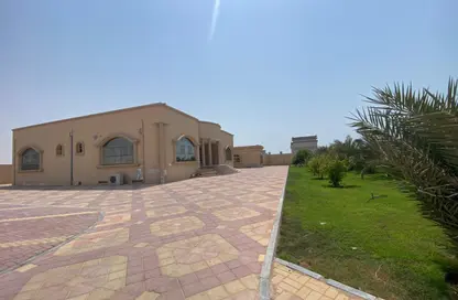 فيلا - 6 غرف نوم - 5 حمامات للايجار في الرفاع - رأس الخيمة