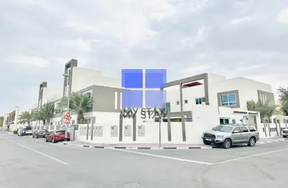 Compound - 3 Bedrooms - 4 Bathrooms for rent in Al Badaa - Dubai