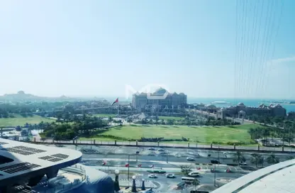 شقة - غرفة نوم - 2 حمامات للايجار في 2 برج الاتحاد - أبراج الاتحاد - شارع الكورنيش - أبوظبي