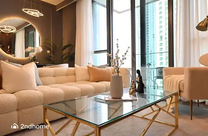 Living Room image for: Apartment - 1 Bedroom - 1 Bathroom for rent in Downtown Views - Downtown Dubai - Dubai, Image 1