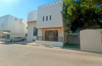 فيلا - 3 غرف نوم - 4 حمامات للايجار في الكويتا - المقاطعة المركزية - العين