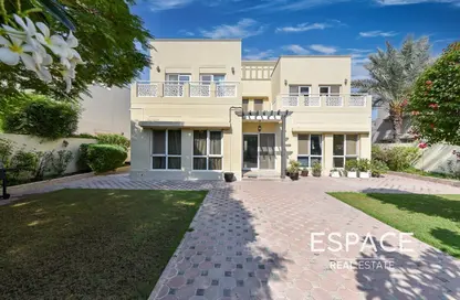 Outdoor House image for: Villa - 4 Bedrooms - 3 Bathrooms for sale in Meadows 8 - Meadows - Dubai, Image 1