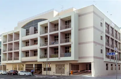 Apartment - 1 Bedroom - 1 Bathroom for rent in Al Maha Building - Umm Hurair 1 - Umm Hurair - Dubai
