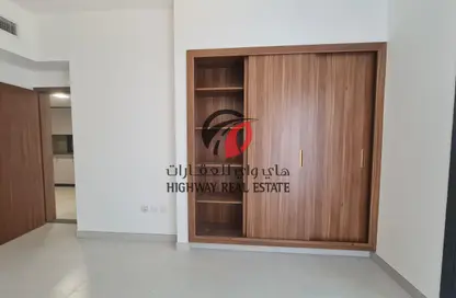 شقة - غرفة نوم - 2 حمامات للايجار في لا زونا ريزيدنس - الممزر - ديرة - دبي