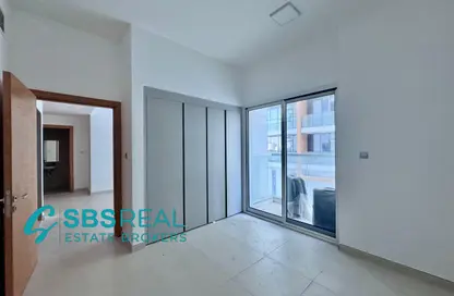 Apartment - 1 Bedroom - 2 Bathrooms for rent in Zubaida Residency - Majan - Dubai Land - Dubai