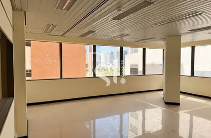 Office Space - Studio - 1 Bathroom for rent in Al Dhabi Tower - Al Danah - Abu Dhabi