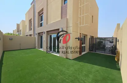 Villa - 3 Bedrooms - 5 Bathrooms for rent in Villa Lantana 2 - Villa Lantana - Al Barsha - Dubai
