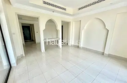 Apartment - 2 Bedrooms - 3 Bathrooms for rent in Tajer Residences - The Old Town Island - Downtown Dubai - Dubai