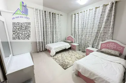 شقة - 2 غرف نوم - 2 حمامات للايجار في مساكن كورنيش عجمان - طريق كورنيش عجمان - عجمان
