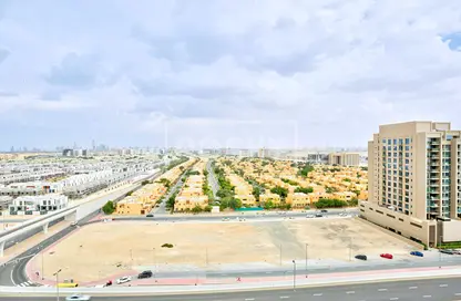 شقة - 1 حمام للايجار في عزيزي بلازا - الفرجان - دبي