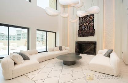 Penthouse - 4 Bedrooms - 5 Bathrooms for sale in Golden Mile 9 - Golden Mile - Palm Jumeirah - Dubai