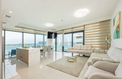 Apartment - 3 Bedrooms - 4 Bathrooms for sale in Beach Vista - EMAAR Beachfront - Dubai Harbour - Dubai