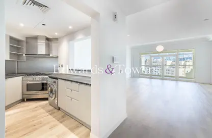 Apartment - 1 Bedroom - 2 Bathrooms for rent in Al Tamr - Shoreline Apartments - Palm Jumeirah - Dubai