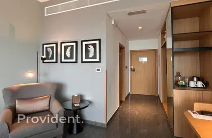 شقة - 1 حمام للبيع في سكاي باي هوتيل - الخليج التجاري - دبي