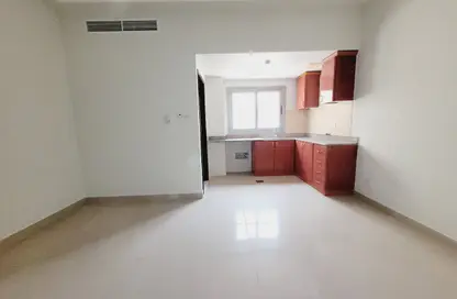 Apartment - Studio - 1 Bathroom for rent in Fire Station Road - Muwaileh - Sharjah