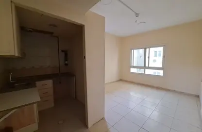 Apartment - Studio - 1 Bathroom for rent in Al Naba'ah - Al Sharq - Sharjah