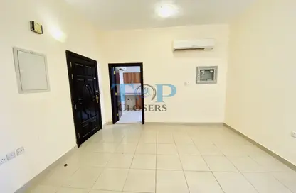 شقة - غرفة نوم - 2 حمامات للايجار في بيدا بن عمار - اشارج - العين
