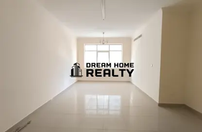Apartment - 2 Bedrooms - 2 Bathrooms for rent in Al Khan 9 building - Al Khan - Sharjah