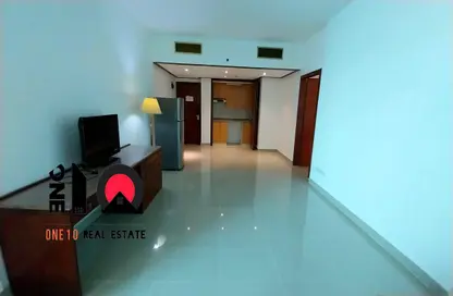 Hall / Corridor image for: Apartment - 1 Bedroom - 1 Bathroom for rent in Corniche Residence - Corniche Road - Abu Dhabi, Image 1