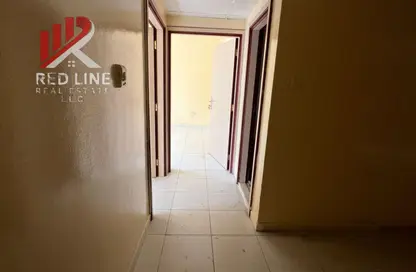 شقة - 2 غرف نوم - 2 حمامات للايجار في التعاون - الشارقة