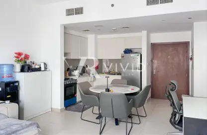 Apartment - 1 Bedroom - 1 Bathroom for rent in Hayat Boulevard-1B - Hayat Boulevard - Town Square - Dubai