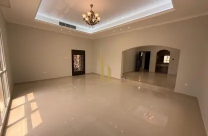 Villa - 5 Bedrooms - 5 Bathrooms for rent in Al Barsha South 1 - Al Barsha South - Al Barsha - Dubai