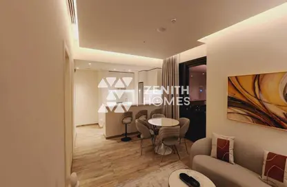 صورة لـ غرفة المعيشة / غرفة الطعام شقة - غرفة نوم - 2 حمامات للايجار في أحد ريزيدنس - الخليج التجاري - دبي ، صورة رقم 1