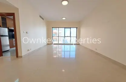 Apartment - 4 Bedrooms - 4 Bathrooms for rent in Golden Sands 9 - Mankhool - Bur Dubai - Dubai