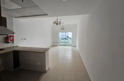 شقة - 1 حمام للايجار في غلوبال غولف ريزيدنس 2 - مدينة دبي الرياضية - دبي