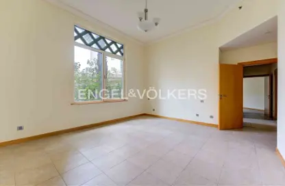 Apartment - 2 Bedrooms - 4 Bathrooms for rent in Al Habool - Shoreline Apartments - Palm Jumeirah - Dubai