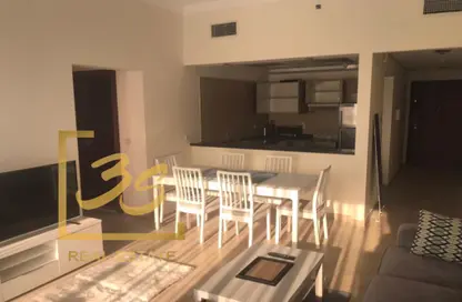 صورة لـ غرفة المعيشة / غرفة الطعام شقة - غرفة نوم - 2 حمامات للايجار في طراز أوروبي - مساكن القناه المائية - مدينة دبي الرياضية - دبي ، صورة رقم 1