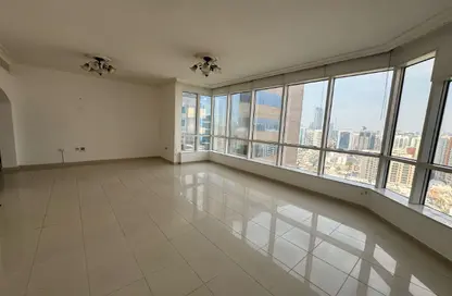 Duplex - 3 Bedrooms - 3 Bathrooms for rent in Cornich Al Khalidiya - Al Khalidiya - Abu Dhabi