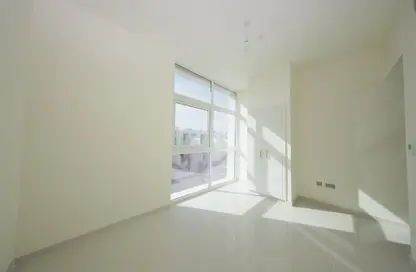 Empty Room image for: Townhouse - 3 Bedrooms - 5 Bathrooms for rent in Centaury - The Roots DAMAC Hills 2 - Damac Hills 2 - Dubai, Image 1