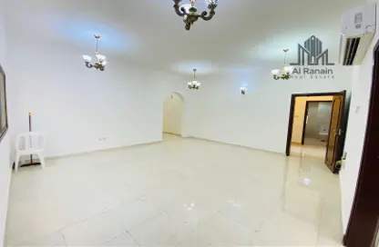 Apartment - 4 Bedrooms - 3 Bathrooms for rent in Al Mraijeb - Al Jimi - Al Ain