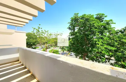 Apartment - 2 Bedrooms - 2 Bathrooms for rent in The Gardens Buildings - The Gardens - Dubai